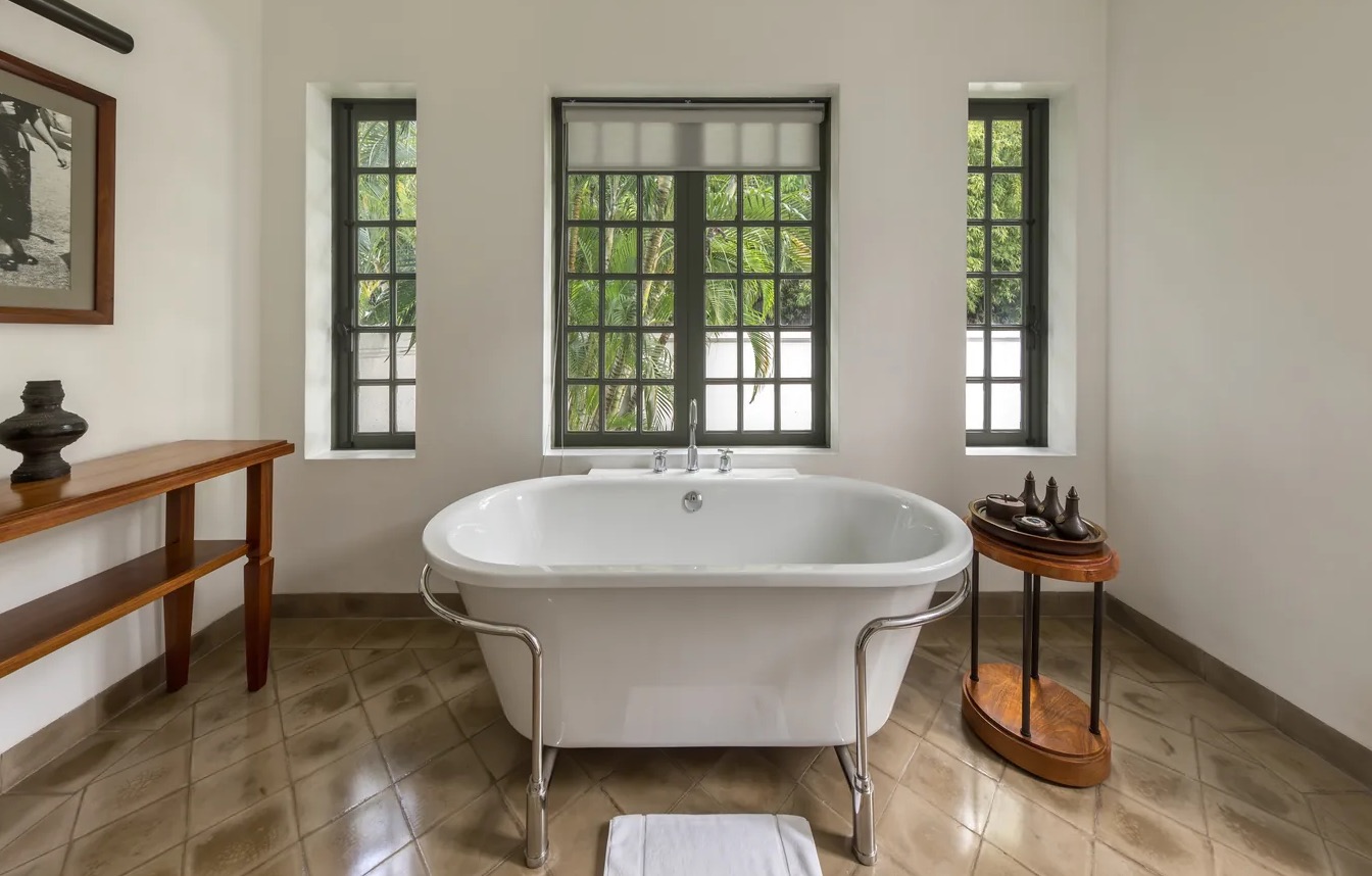 Bathroom Water Removal in Trinity, FL